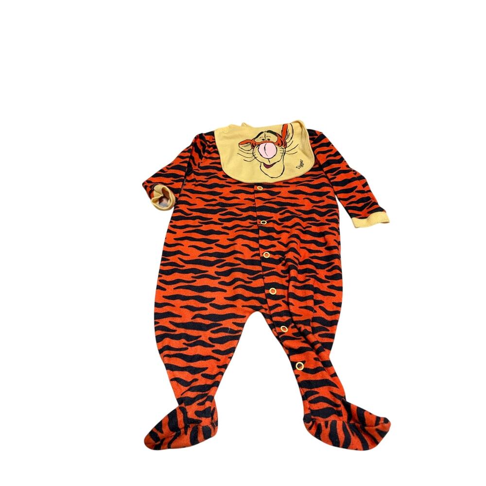 Vintage Winnie the Pooh Tigger Button Up Footie Pajamas with Bib 6-9 Months